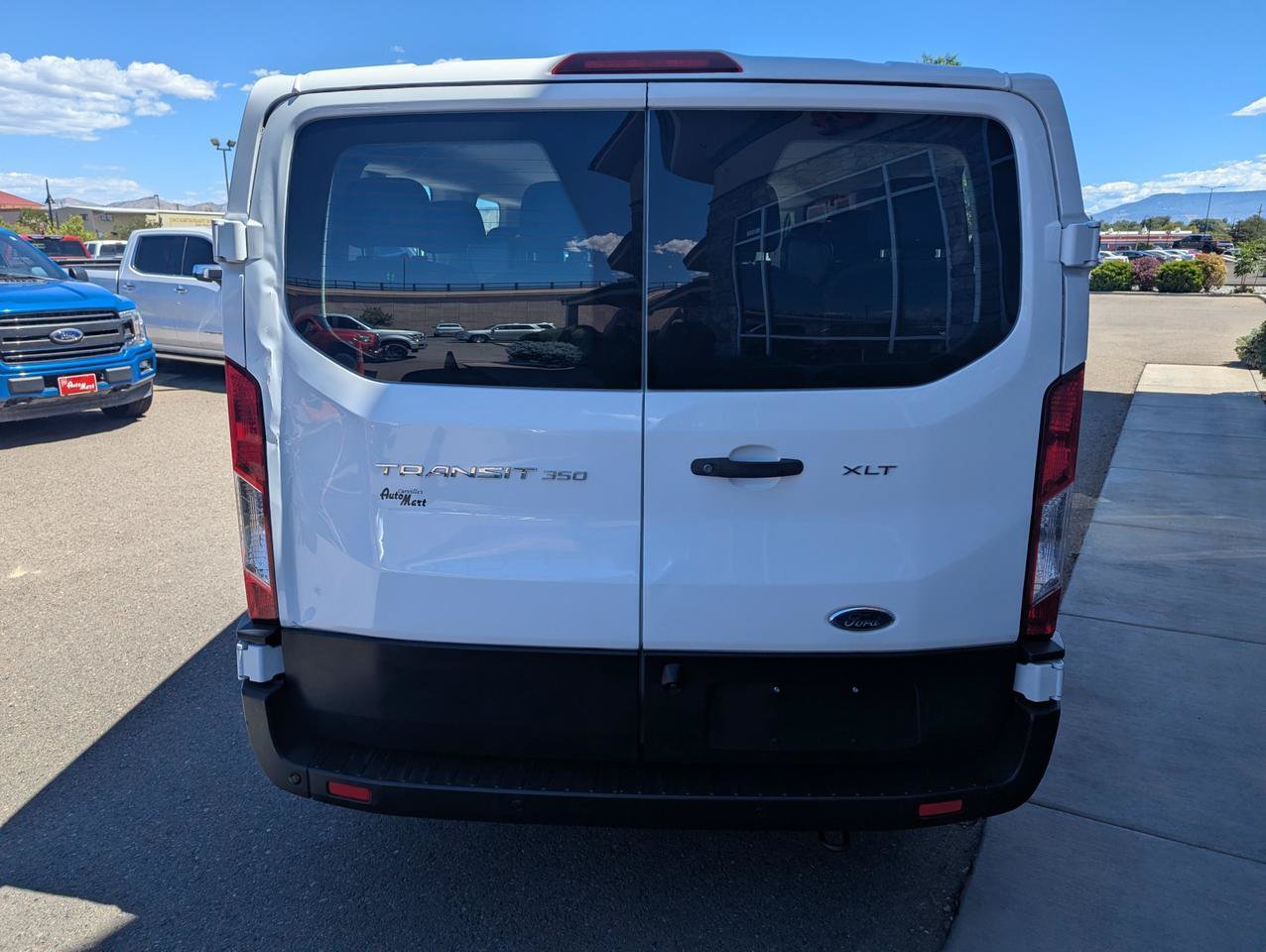 Used 2021 Ford Transit 350 XLT RWD image 4