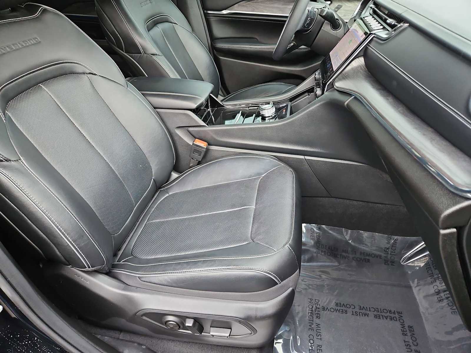 Used 2023 Jeep Grand Cherokee Overland image 39