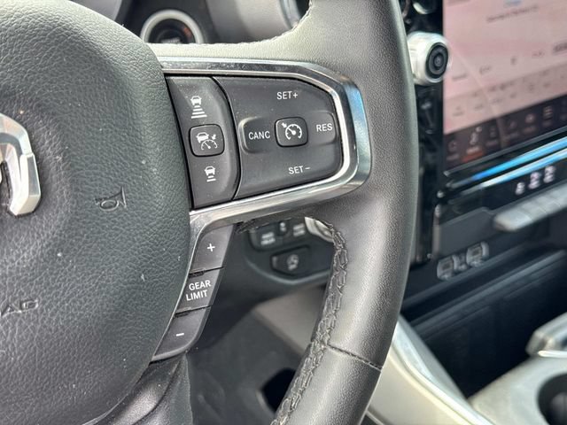 Used 2025 RAM 1500 Laramie AWD/4WD image 32