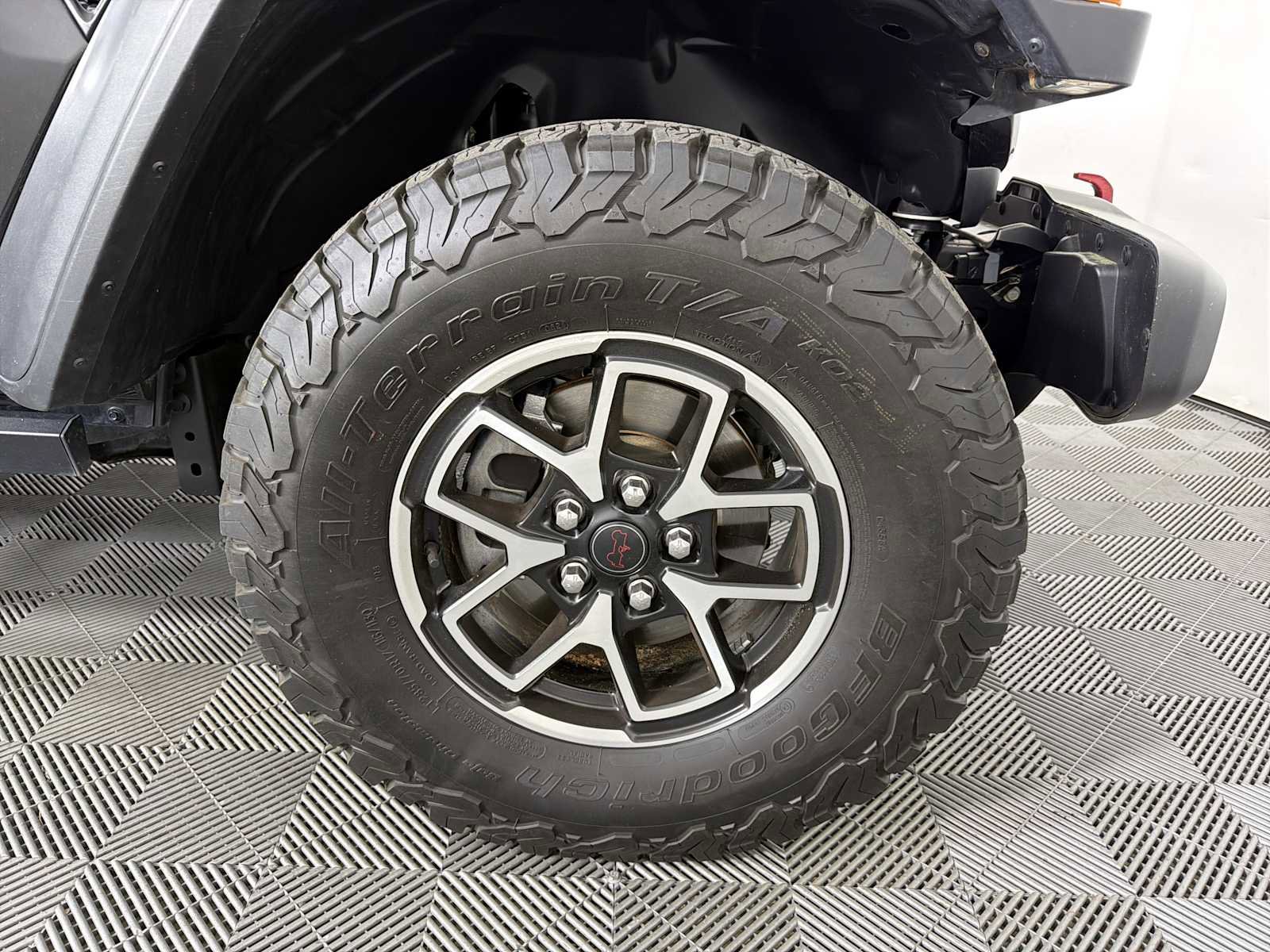 Used 2024 Jeep Wrangler Unlimited Rubicon w/ Technology Group image 11