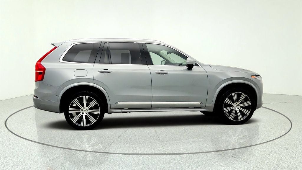 Used 2025 Volvo XC90 T8 Plus AWD/4WD image 4