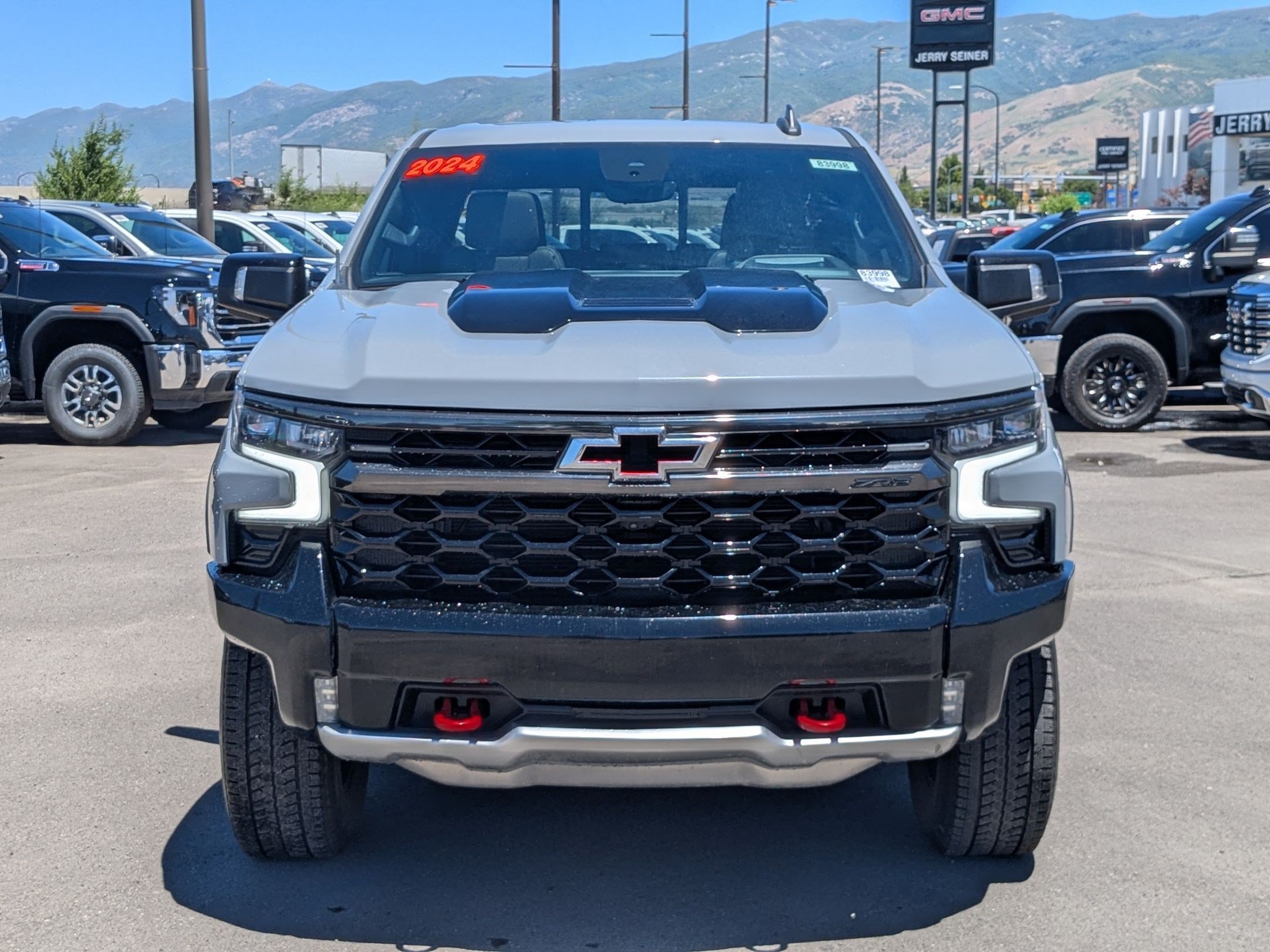 Certified 2024 Chevrolet Silverado 1500 ZR2 w/ Technology Package AWD/4WD image 9