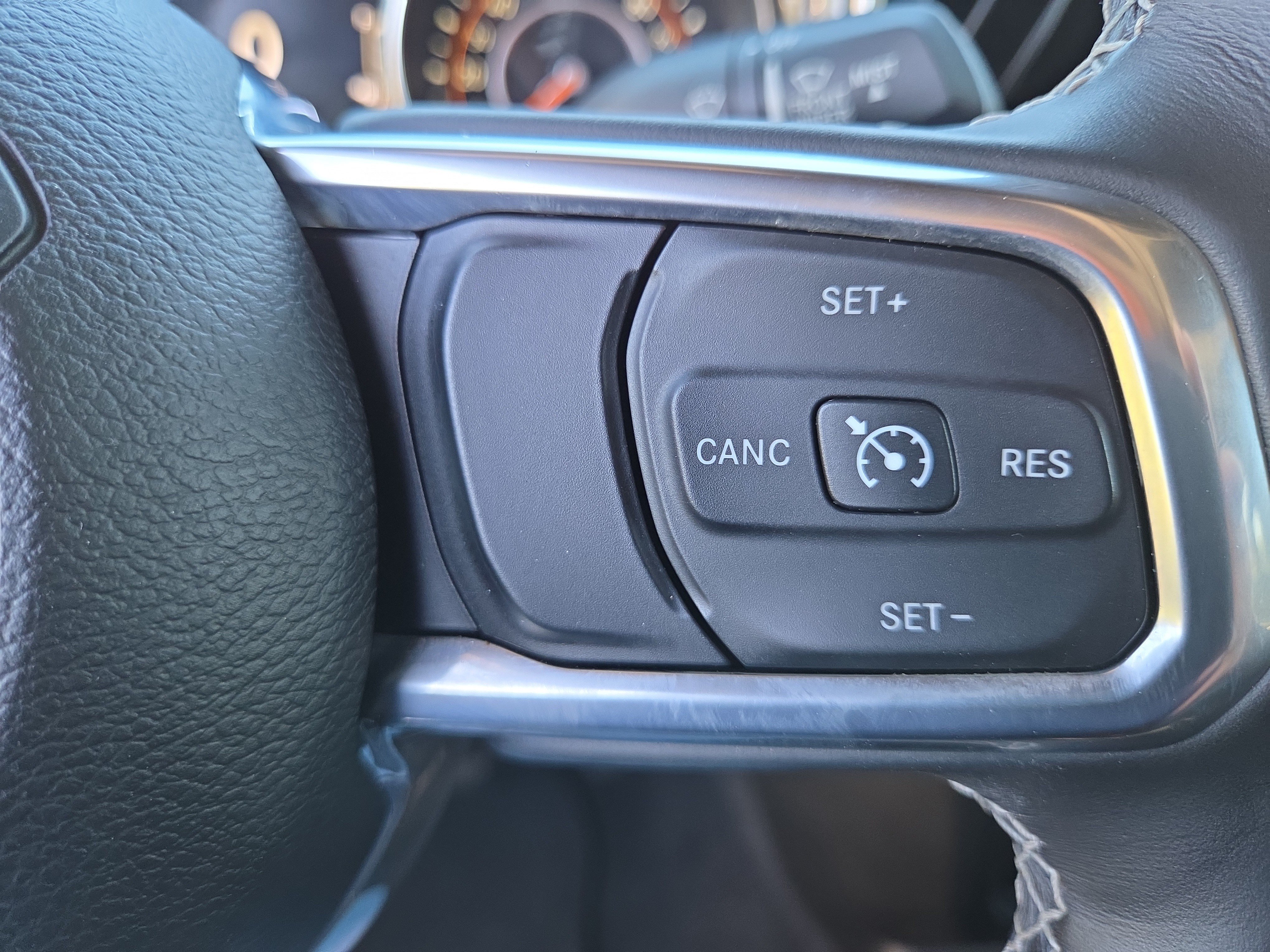 Certified 2021 Jeep Gladiator Overland w/ Cold Weather Group AWD/4WD image 28