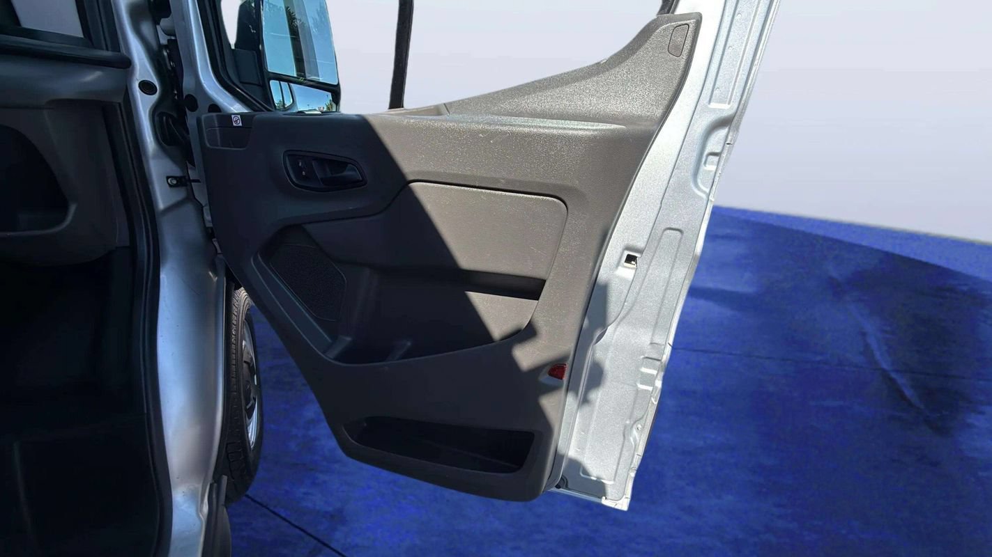 Used 2020 Ford Transit 250 Low Roof RWD image 17