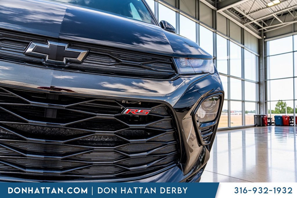 Used 2023 Chevrolet TrailBlazer RS FWD image 25