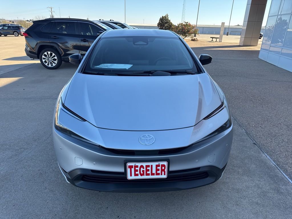 New 2026 Toyota Prius LE image 2