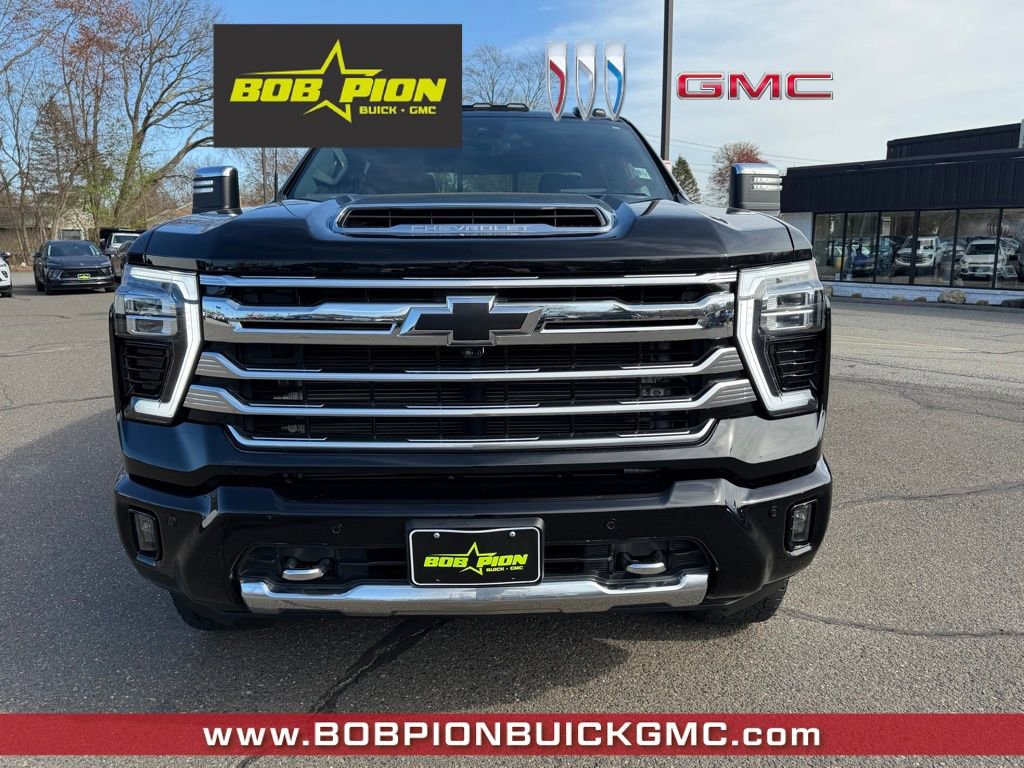 Used 2024 Chevrolet Silverado 2500 High Country w/ Technology Package AWD/4WD image 6