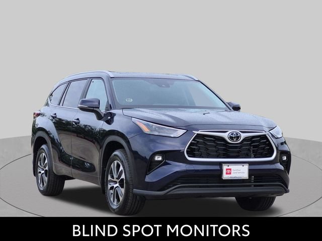 Certified 2026 Toyota Highlander XLE AWD/4WD image 3