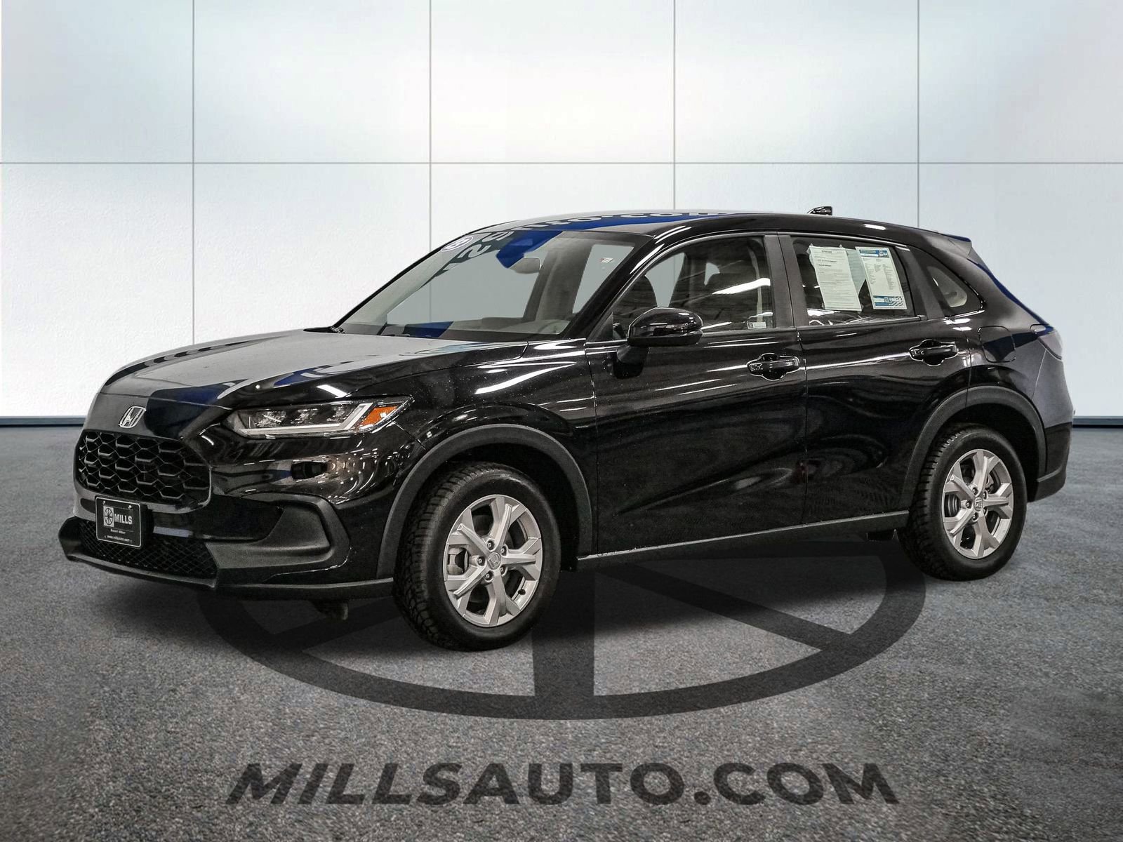 Used 2023 Honda HR-V LX image 2