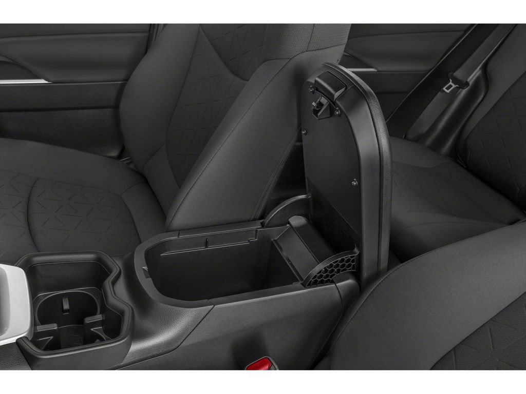 Used 2025 Toyota RAV4 XLE w/ Convenience Package AWD/4WD image 12