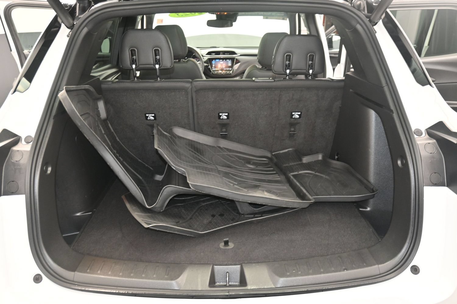 Used 2023 Chevrolet TrailBlazer RS w/ Sun and Liftgate Package AWD/4WD image 37