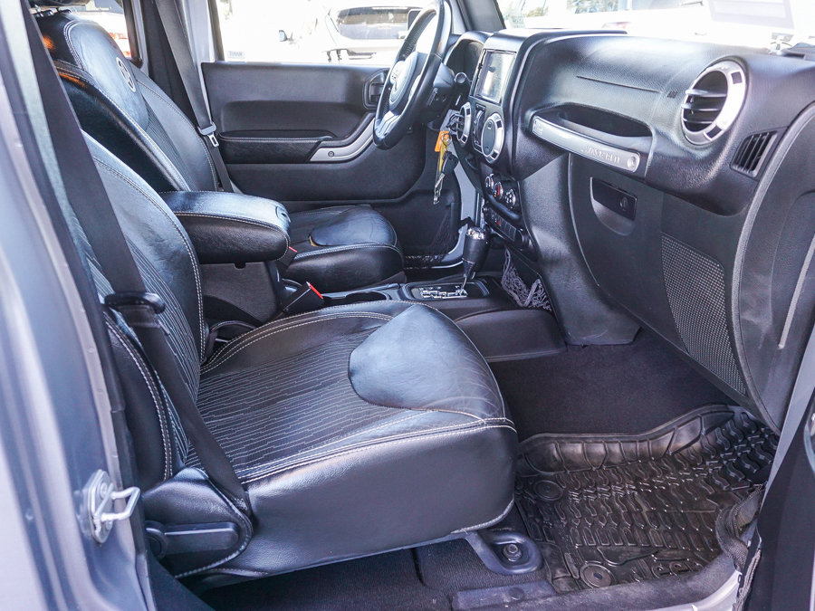 Used 2015 Jeep Wrangler Unlimited Sport AWD/4WD image 13