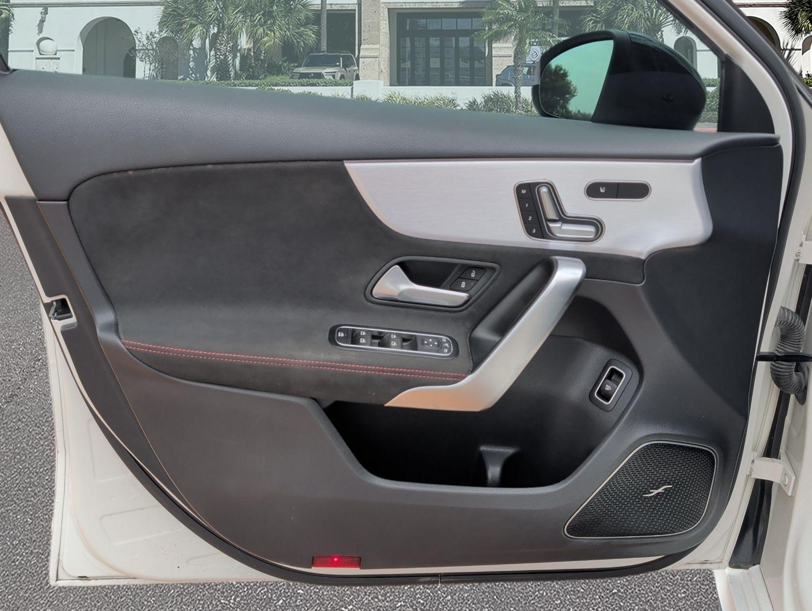 Used 2020 Mercedes-Benz A 35 AMG 4MATIC image 8