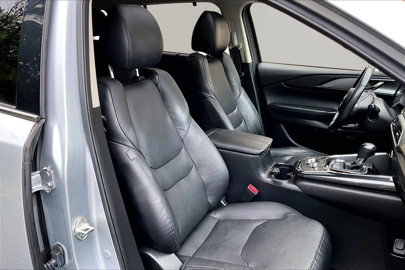Used 2018 MAZDA CX-9 Touring w/ Touring Premium Package FWD image 9