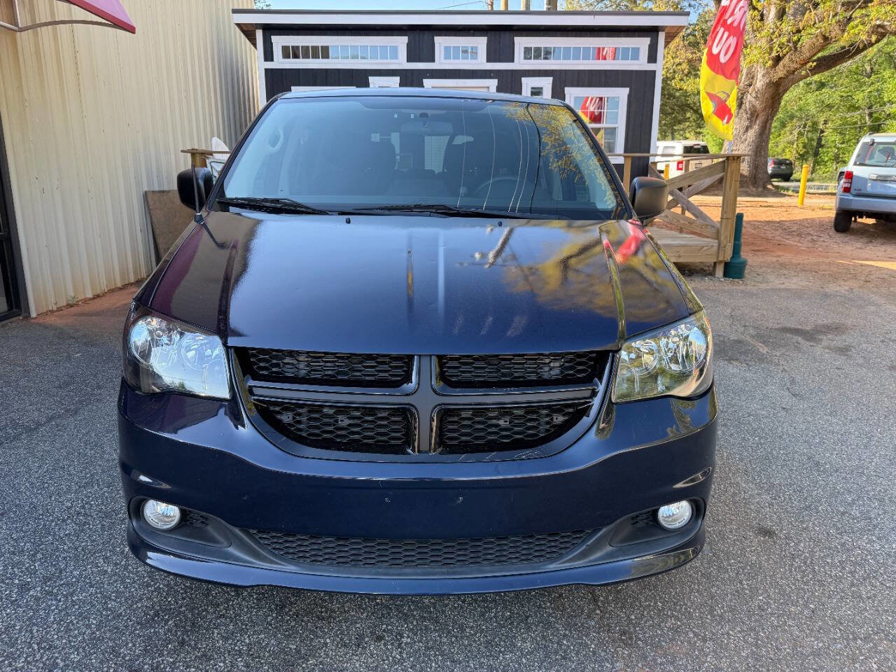 Used 2012 Dodge Grand Caravan SE FWD image 3