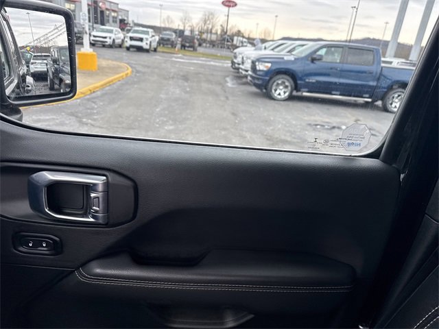 Used 2022 Jeep Gladiator Overland w/ Popular Equipment Package image 24