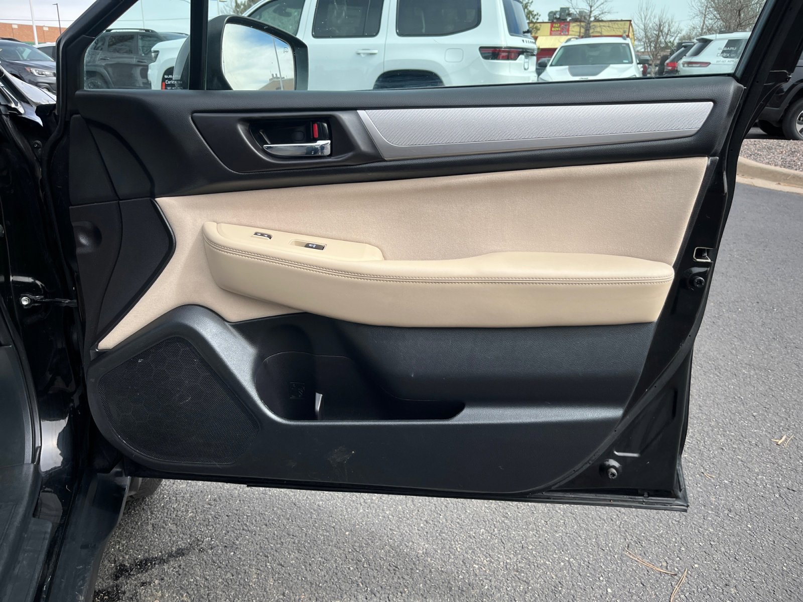 Used 2017 Subaru Outback 2.5i Premium AWD/4WD image 16