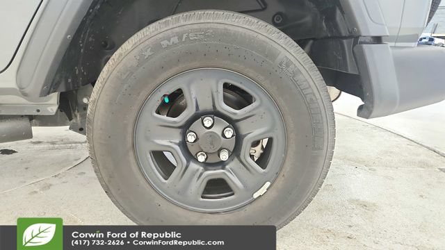 Used 2023 Jeep Wrangler Unlimited Sport AWD/4WD image 22