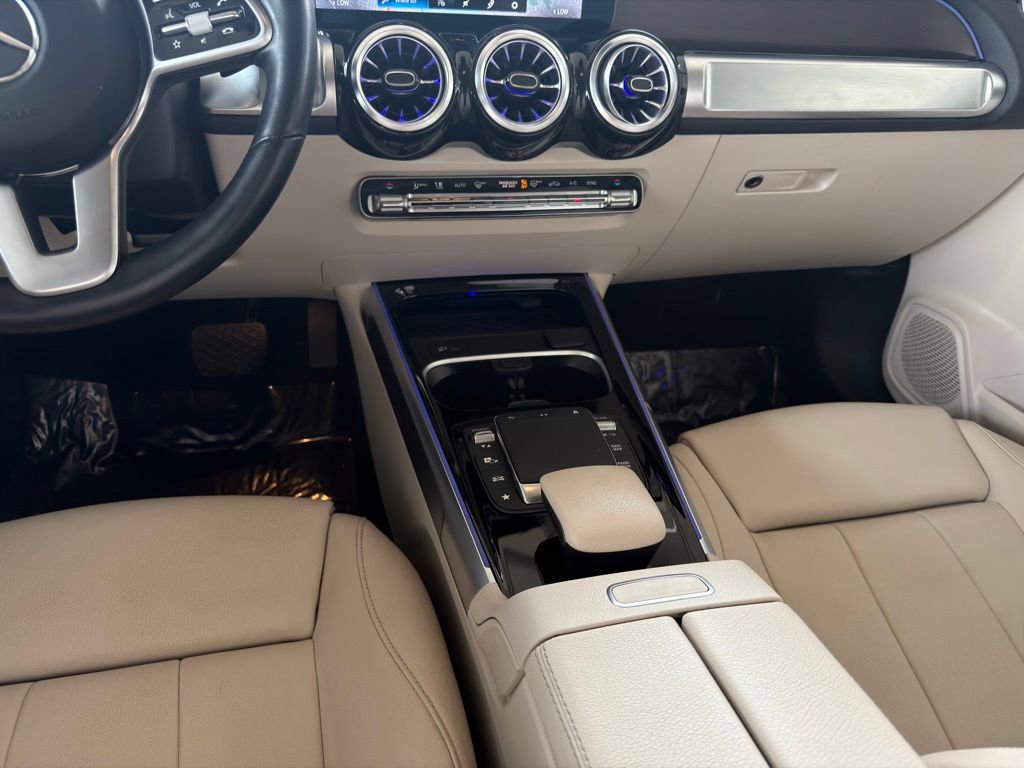 Used 2023 Mercedes-Benz GLB 250 4MATIC image 16