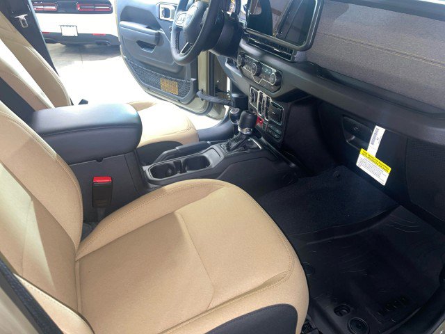 New 2026 Jeep Gladiator Sport S image 16