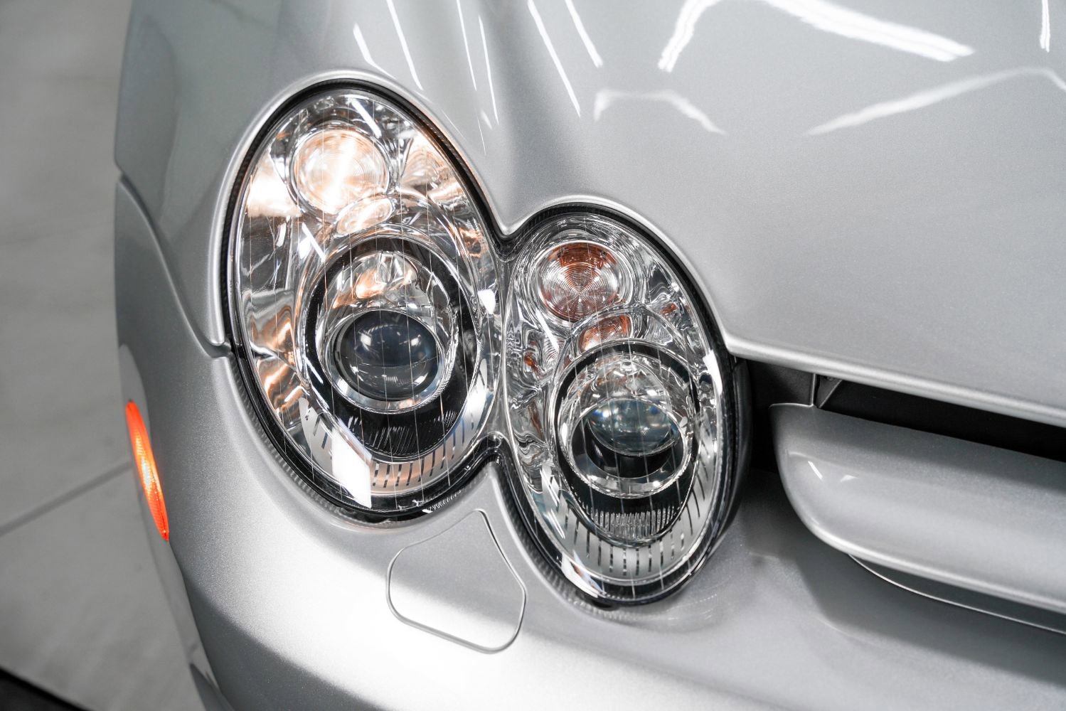 Used 2005 Mercedes-Benz SLR Coupe image 14