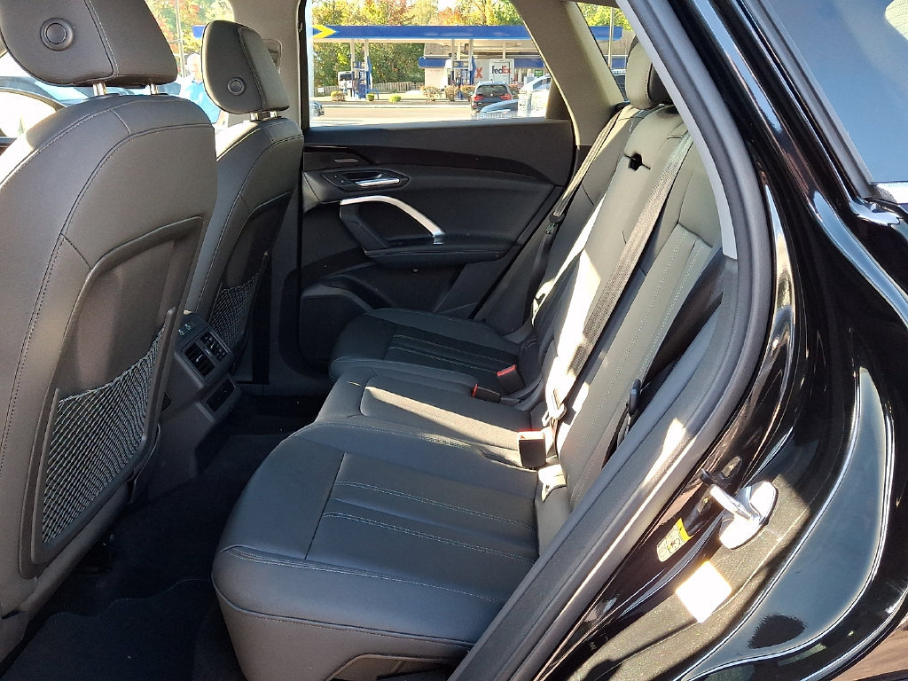 Certified 2025 Audi Q5 Premium Plus w/ Premium Plus AWD/4WD image 10