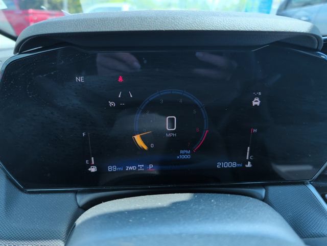 Used 2025 Chevrolet TrailBlazer LT AWD/4WD image 18