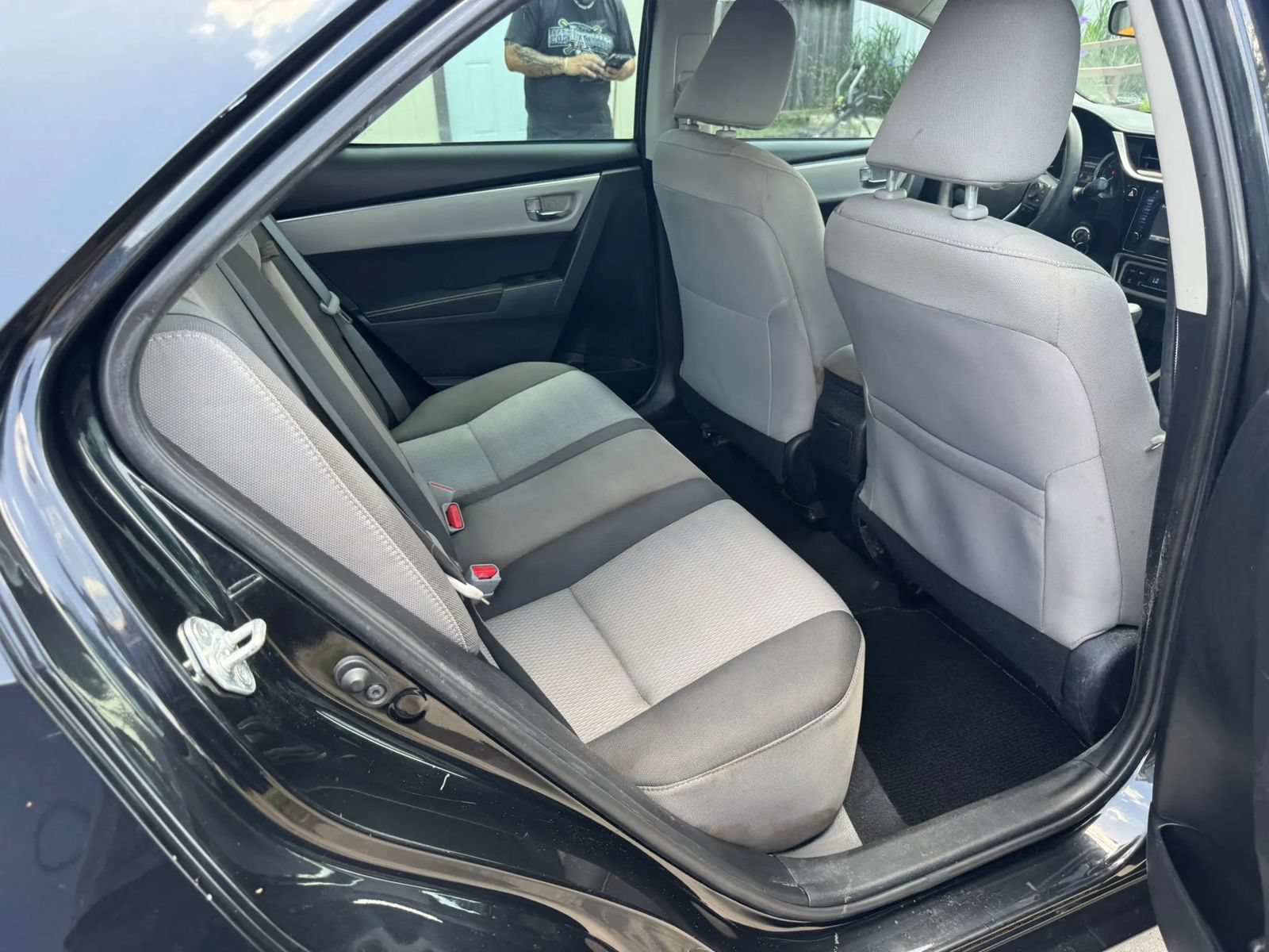 Used 2017 Toyota Corolla LE FWD image 22
