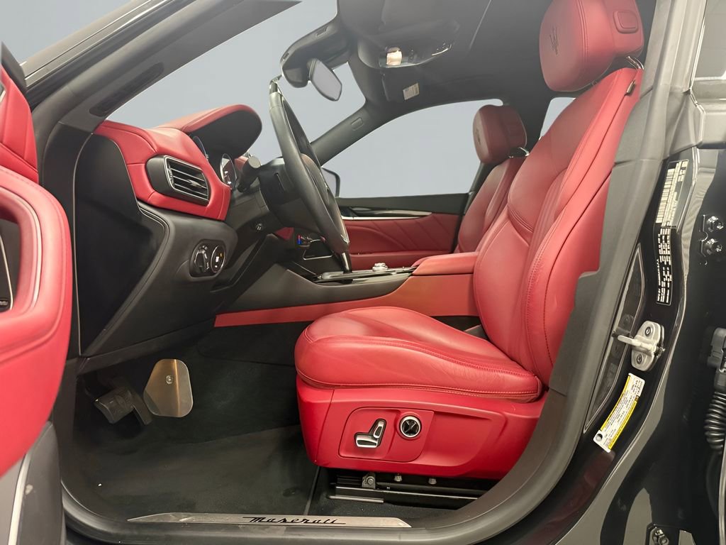 Used 2022 Maserati Levante GT image 9
