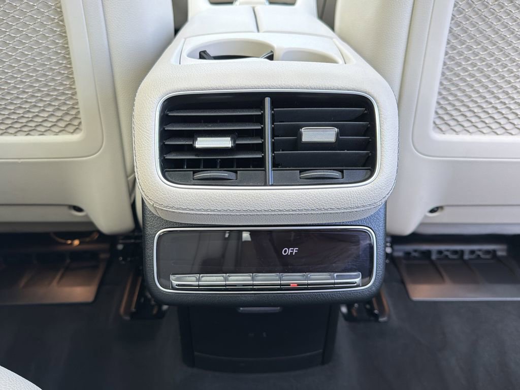 Used 2025 Mercedes-Benz GLS 450 4MATIC image 25