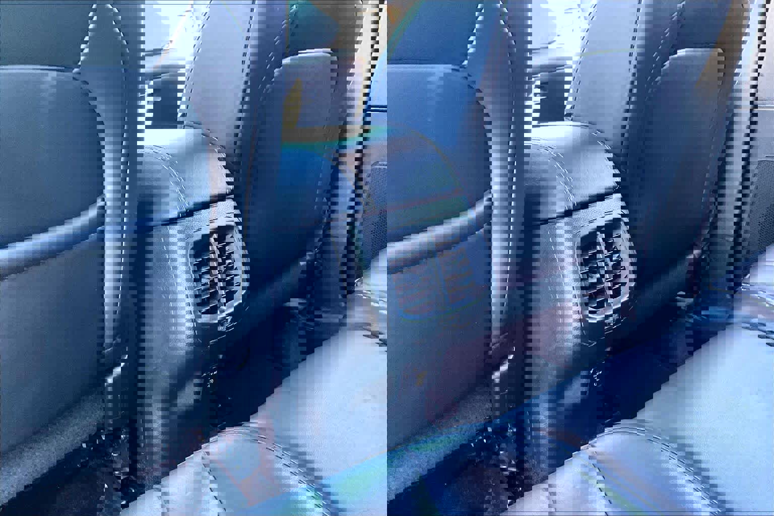 Used 2017 Jeep Cherokee Limited image 34