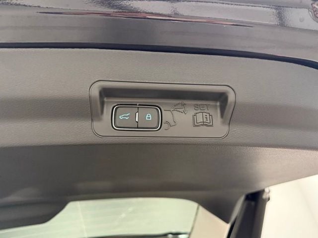 Used 2026 Ford Explorer Active w/ Active Comfort Package RWD image 32