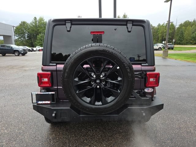 Used 2024 Jeep Wrangler Unlimited Sahara w/ Technology Group AWD/4WD image 28