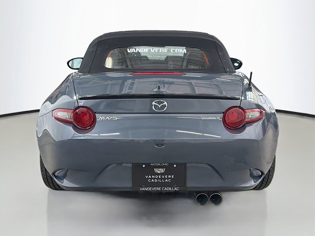 Used 2020 MAZDA MX-5 Miata Club RWD image 9