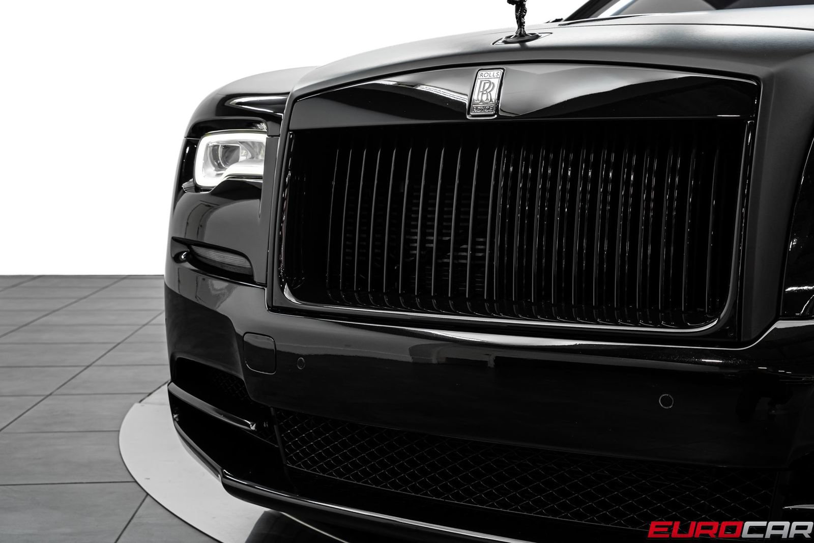 Used 2019 Rolls-Royce Wraith RWD image 12