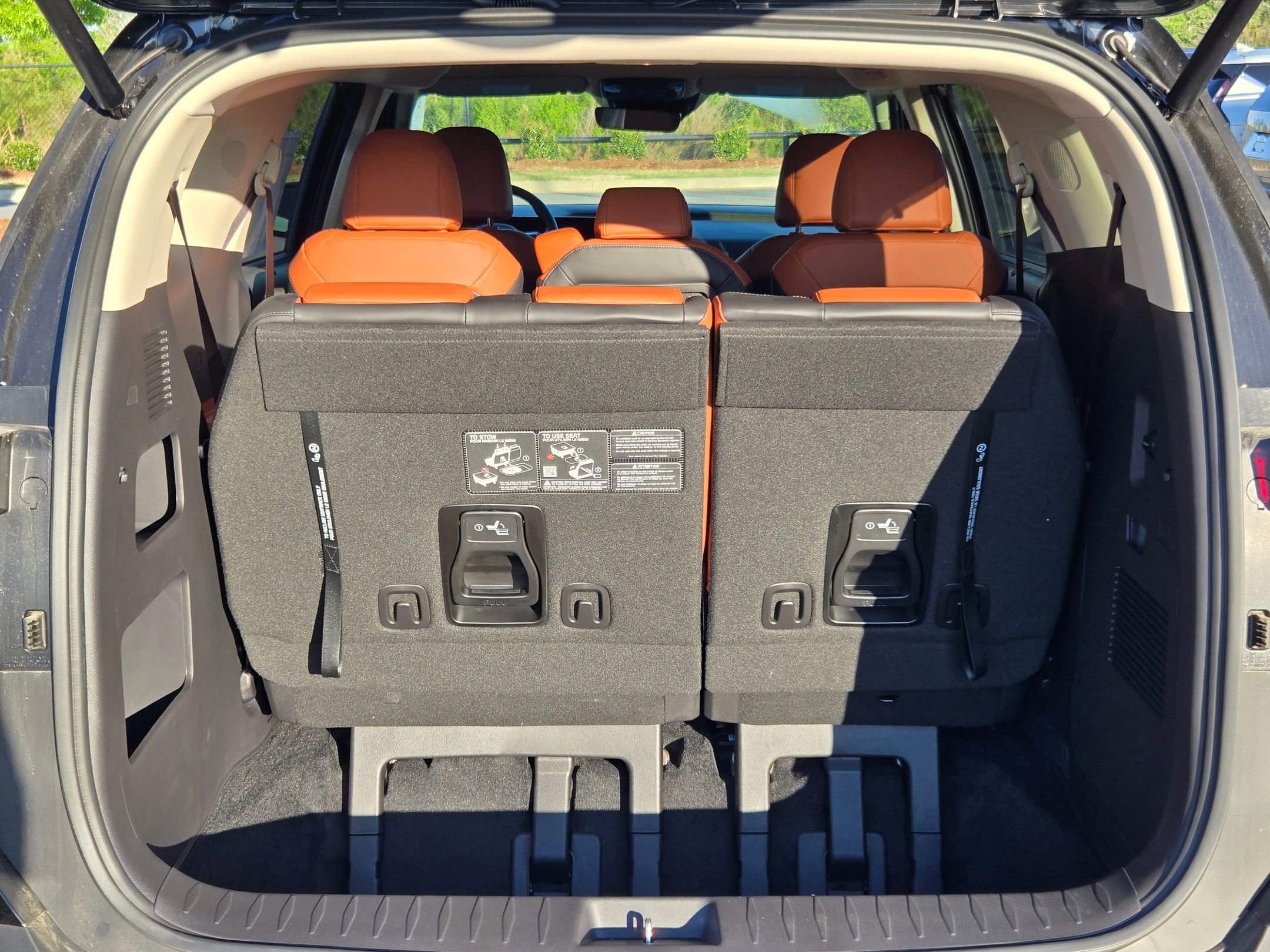 New 2026 Kia Carnival EX FWD image 18
