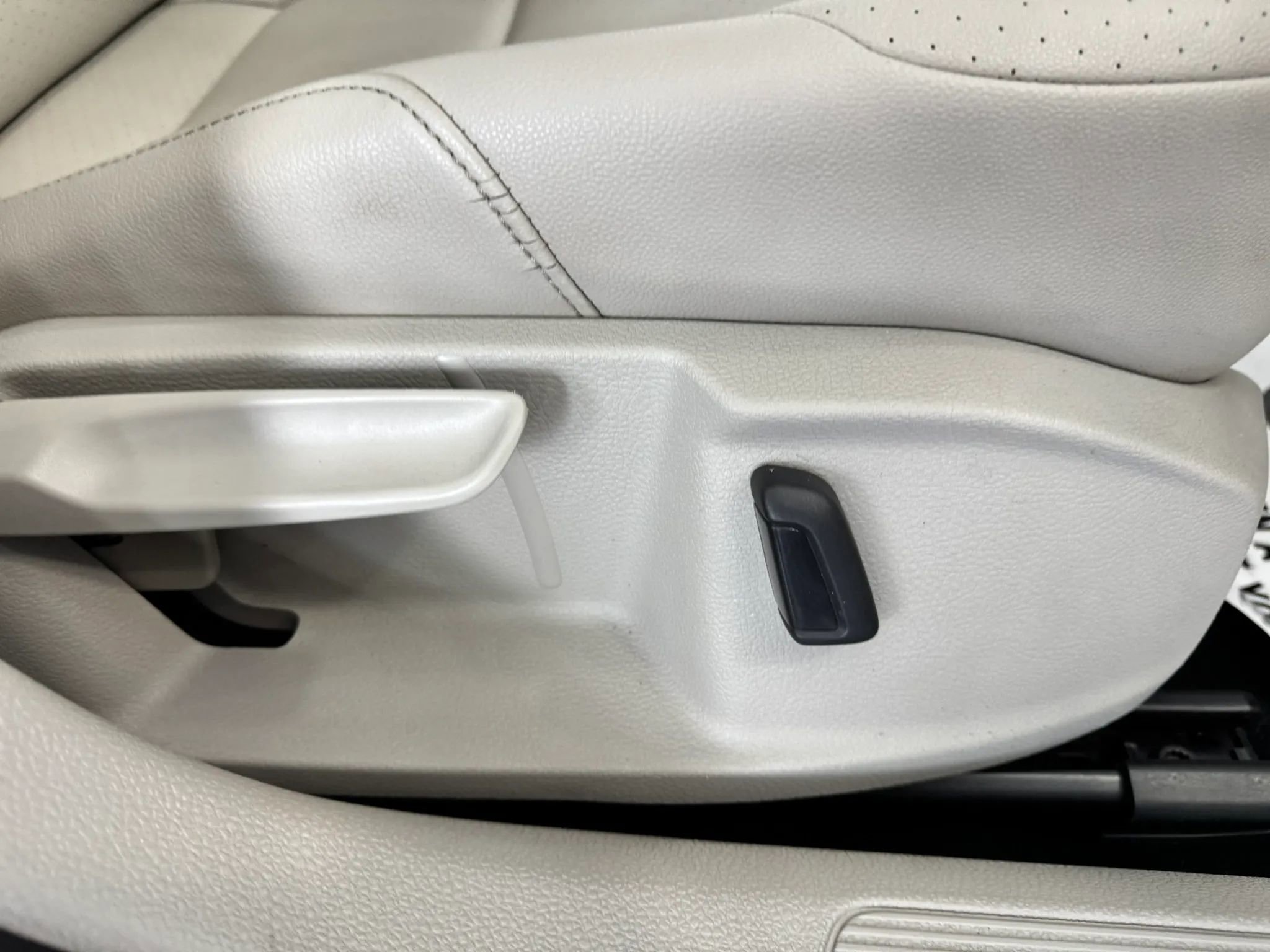 Used 2017 Volkswagen Golf Alltrack SE image 14