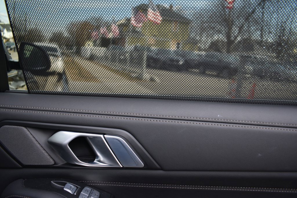 Used 2025 BMW X7 xDrive40i image 27