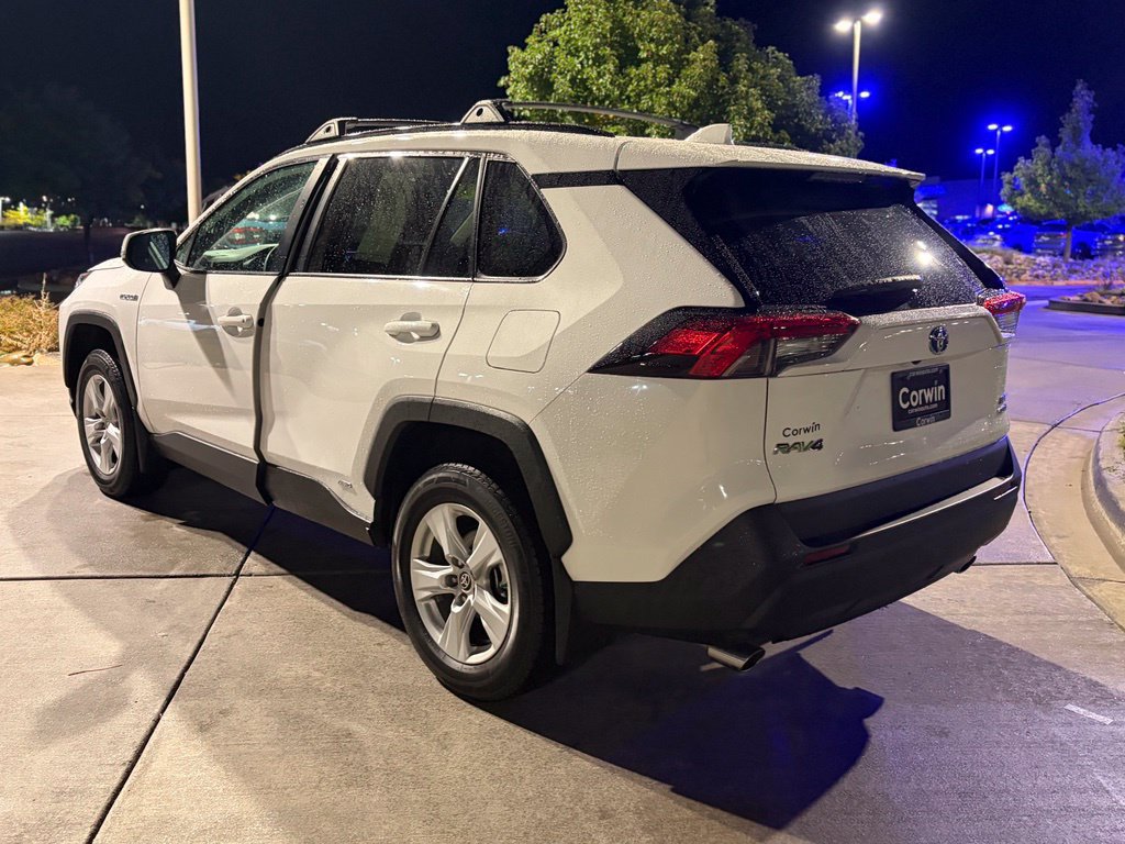 Used 2021 Toyota RAV4 XLE w/ Convenience Package AWD/4WD image 3