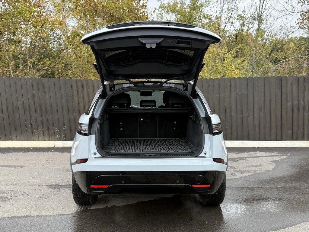 Used 2026 Land Rover Range Rover Velar Dynamic SE image 5