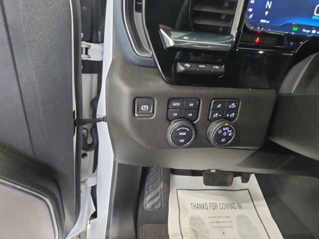 Used 2024 Chevrolet Silverado 1500 High Country w/ Technology Package AWD/4WD image 19