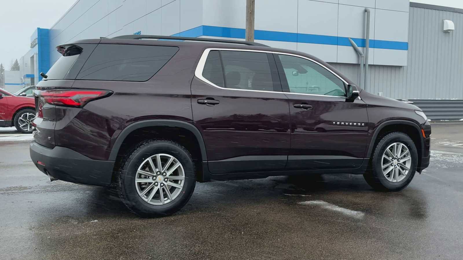 Certified 2023 Chevrolet Traverse LT image 2