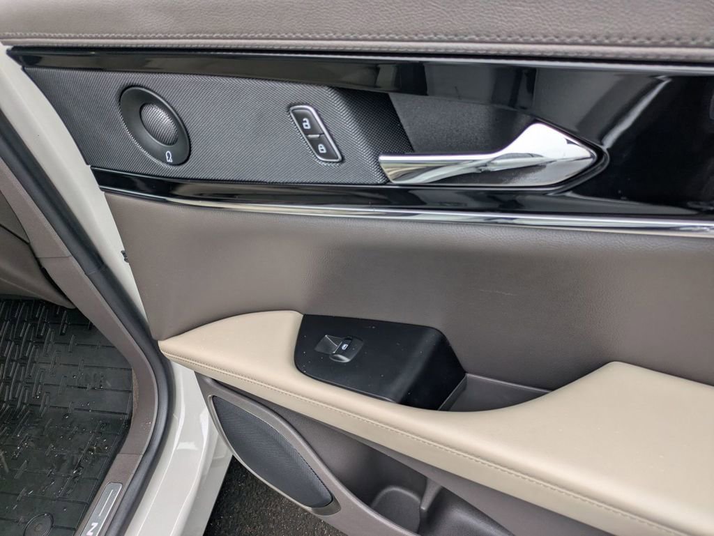 Used 2023 Lincoln Nautilus Reserve w/ Equipment Group 201A image 50