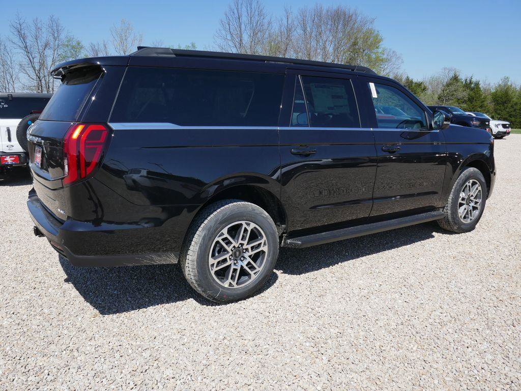New 2026 Ford Expedition Max Active AWD/4WD image 5