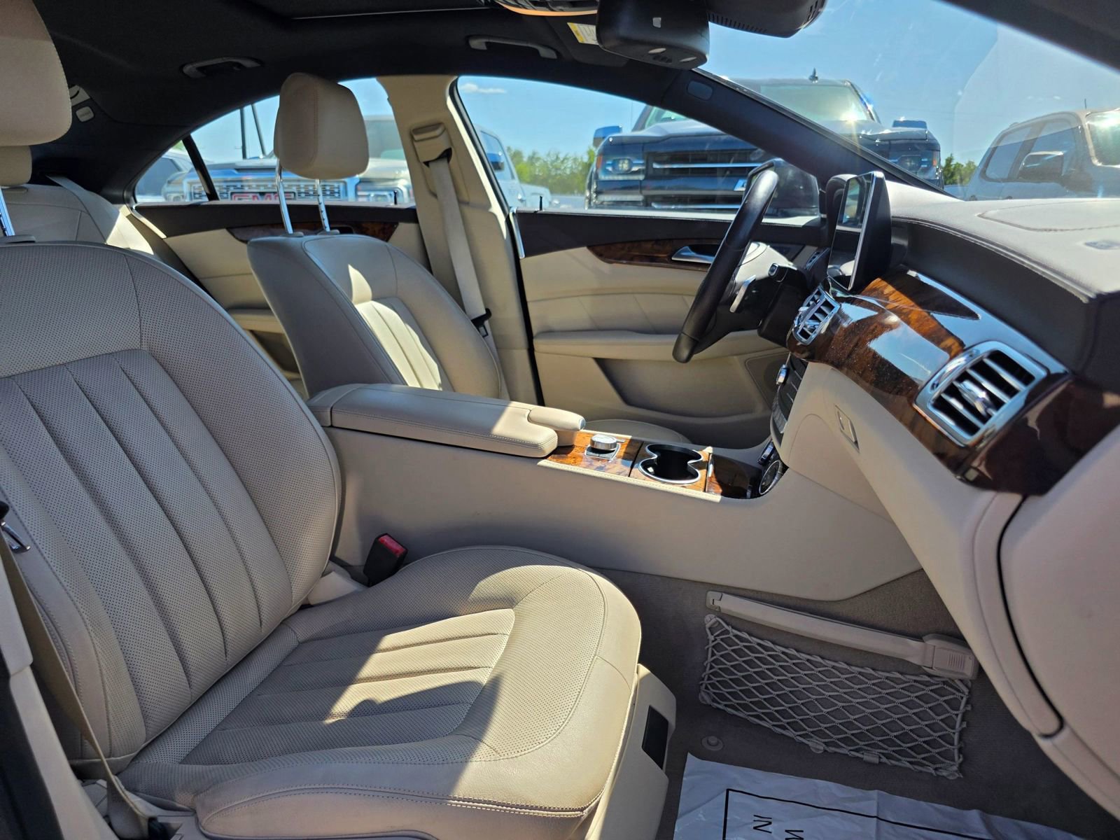 Used 2015 Mercedes-Benz CLS 400 w/ Premium 2 Package image 10