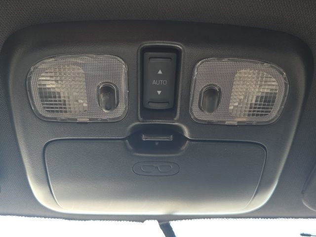 Used 2010 Mercury Mariner Premier image 31