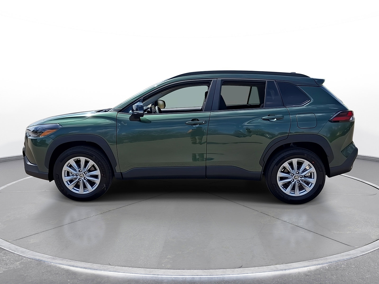 New 2026 Toyota Corolla Cross LE FWD image 5