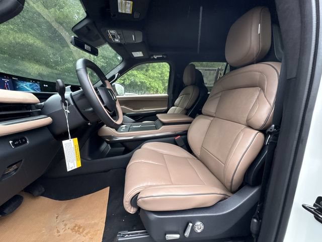 New 2027 Lincoln Navigator L Black Label AWD/4WD image 11