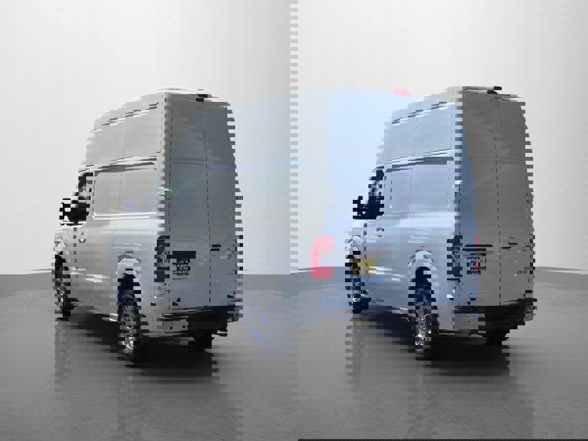 Used 2018 Nissan NV 3500 SL w/ Navigation Package image 6