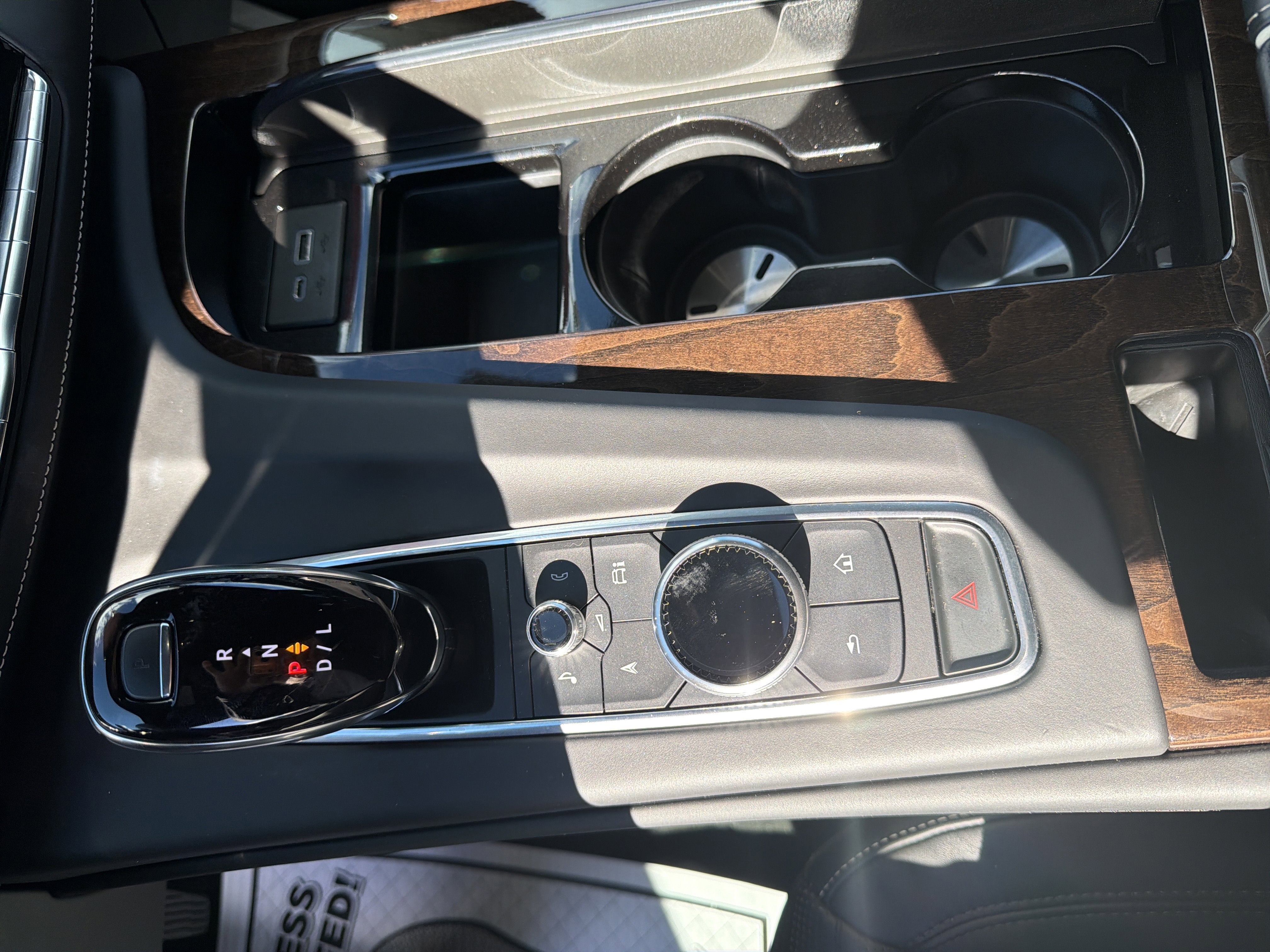 Used 2022 Cadillac Escalade ESV Premium Luxury Platinum image 20